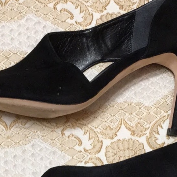 Cole Haan Viveca Black Suede Pump with Cut Out Size 8B with Box - Picture 9 of 9